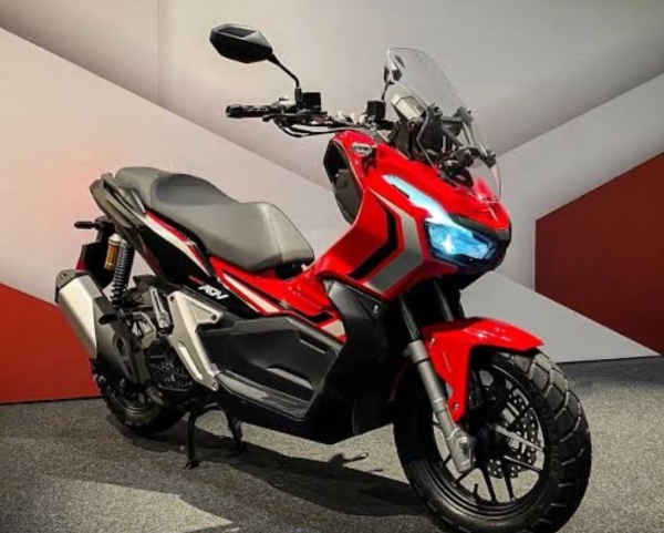 HONDA ADV OU 25 MIL
